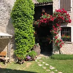 Casa Angela Stayerat בית נופש *